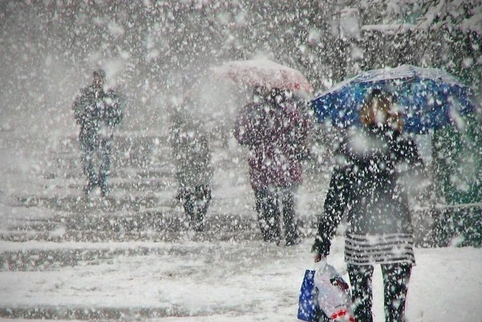 Потепление придет в Новосибирск со снегом и метелями